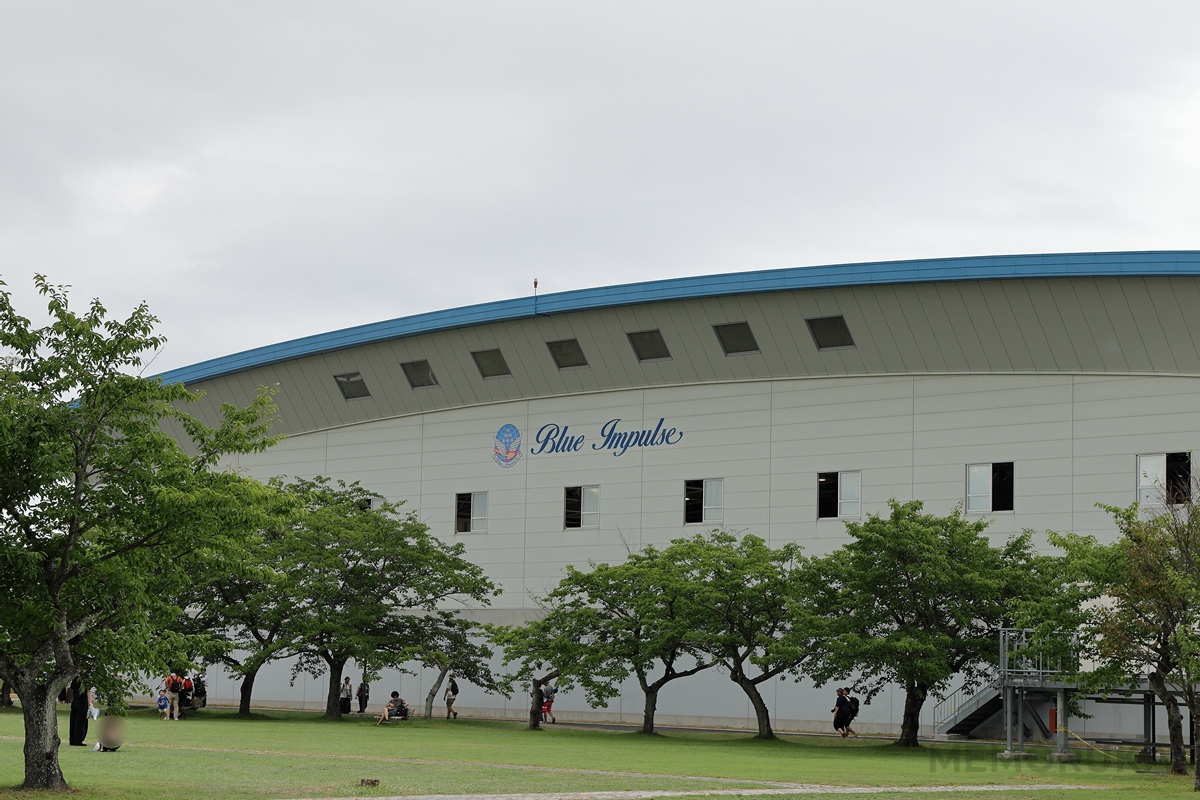 ブルーインパルスの格納庫
